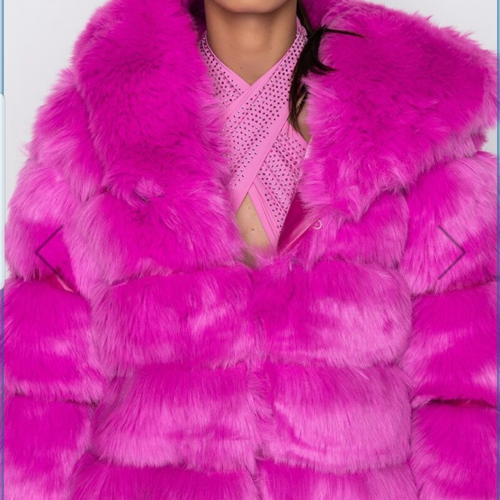 NWT Akira faux fur hooded trench